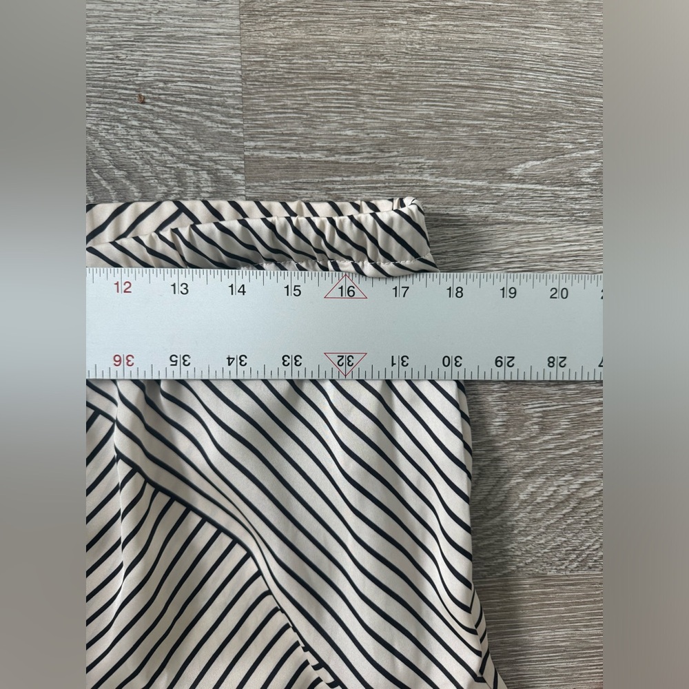 H&M NWOT Geometric Print Pattered Pull on Pants Drawstrings Size L Satin Striped - Picture 8 of 8